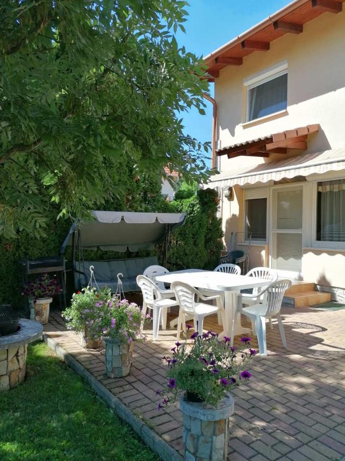 Rose Vip Apartman Villa Hajdúszoboszló Exterior foto