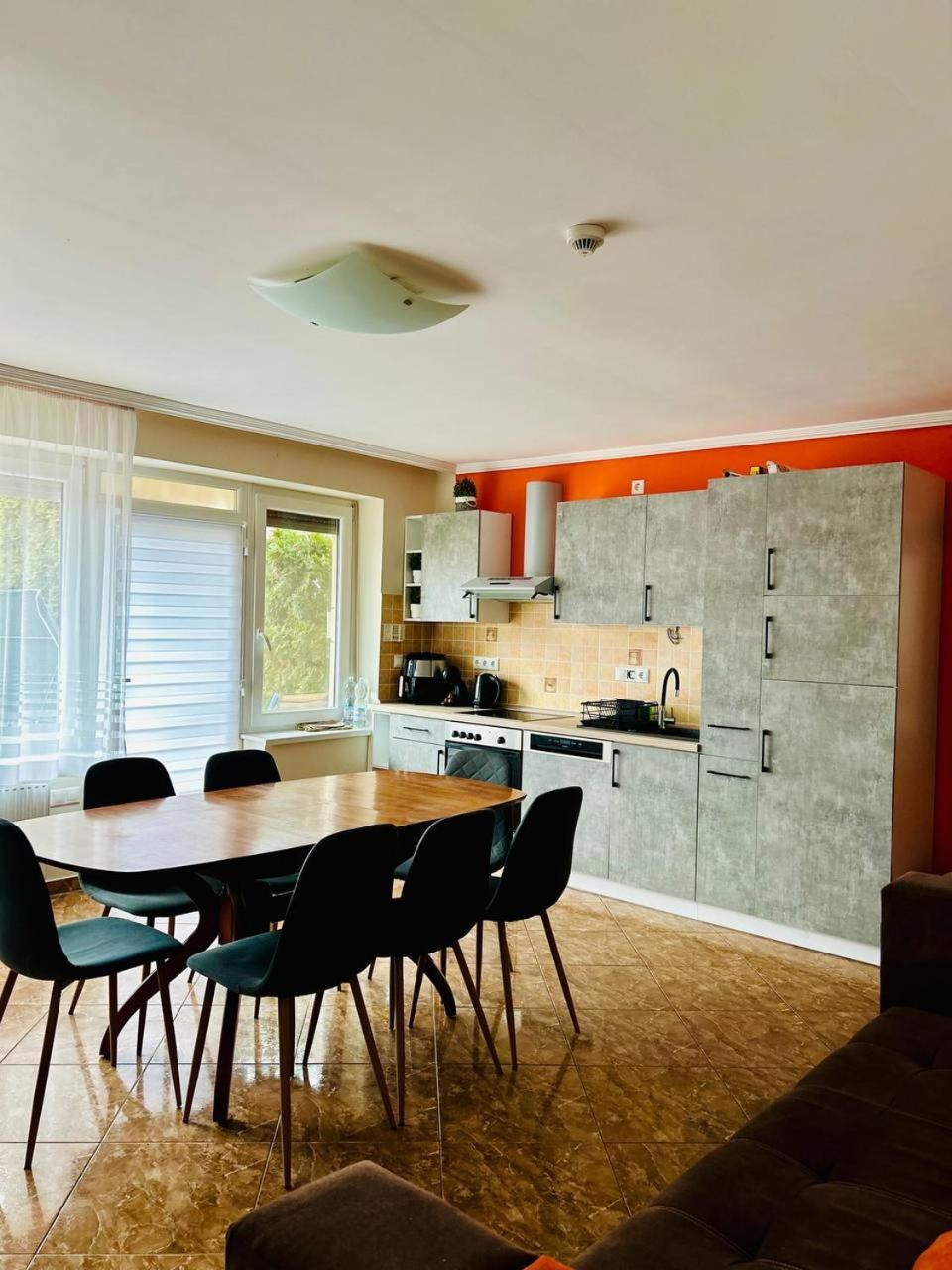 Rose Vip Apartman Villa Hajdúszoboszló Exterior foto
